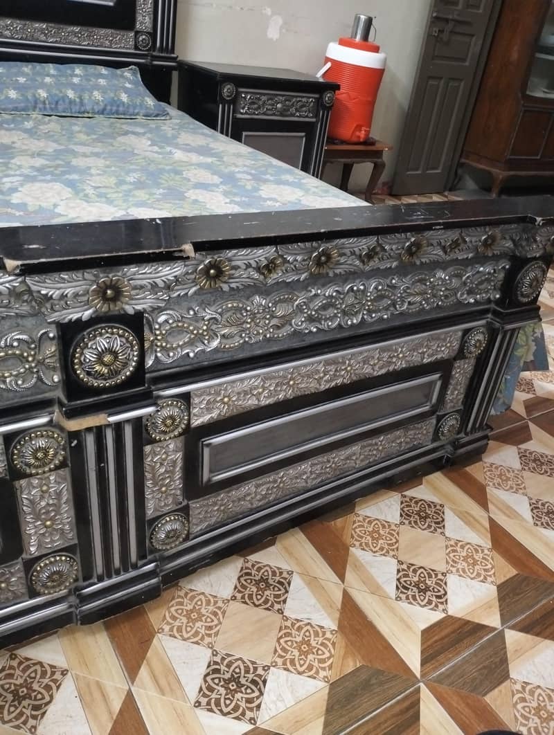 bed set . dressing . and showcase 1