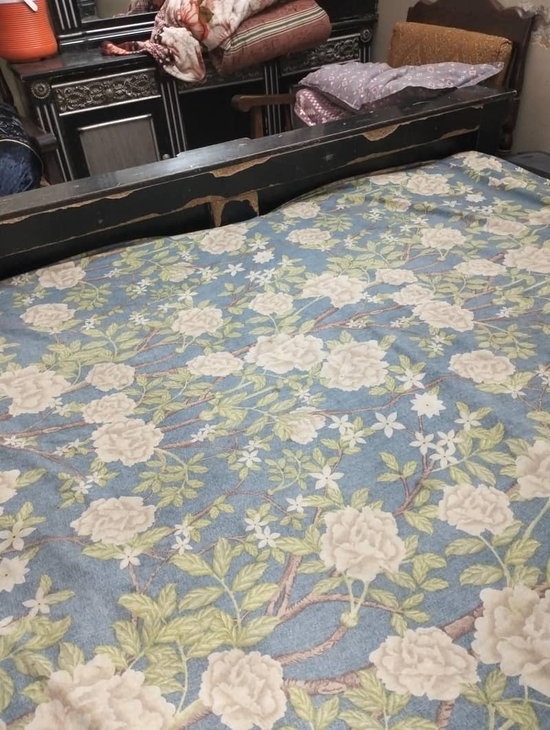 bed set . dressing . and showcase 2