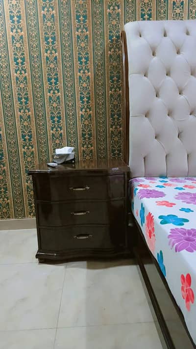 Wooden king Bed set with mattress,Dressing,Side tables/luxury bed sest