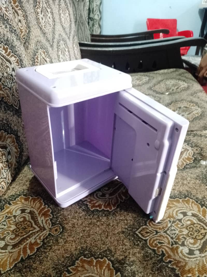 Mini bank 3