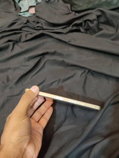 Apple iPhone 16 Pro Max (Very Less Used) Non pta