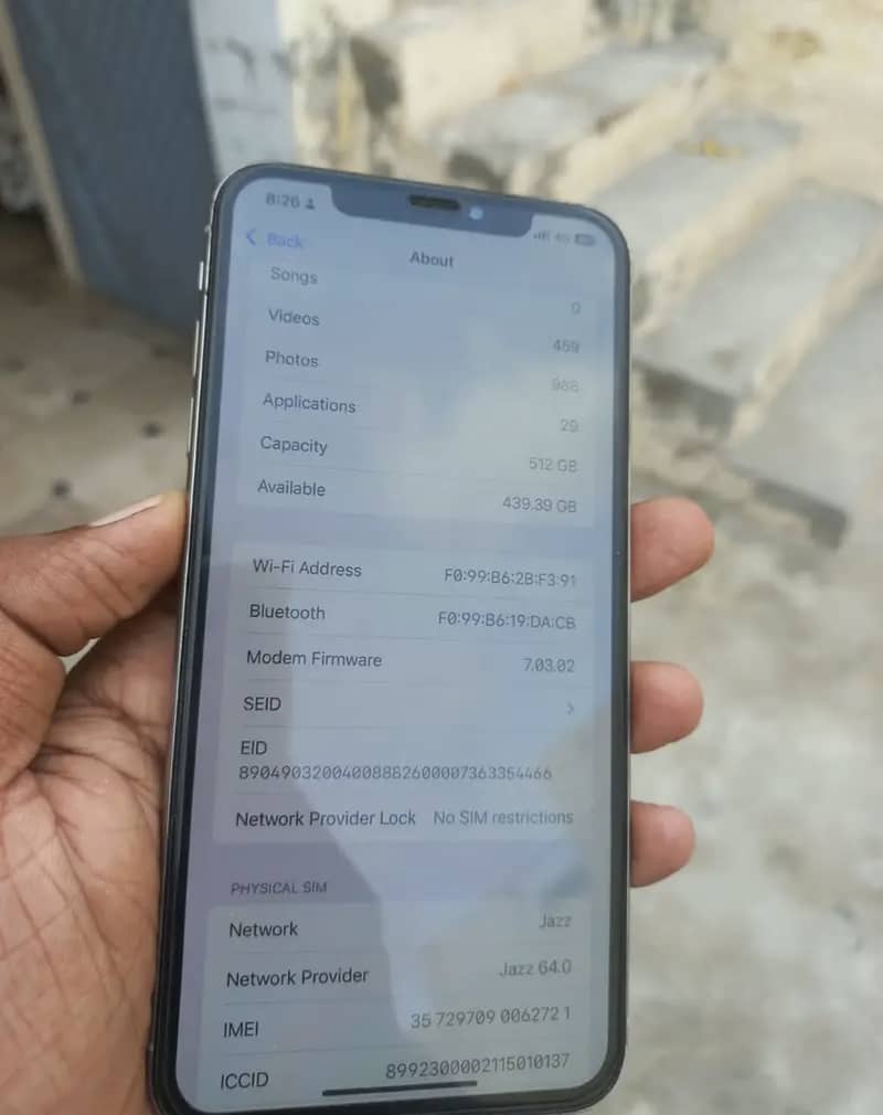 Apple iPhone XS Max 3