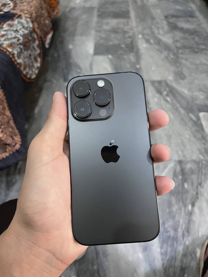 Apple iPhone 14 Pro 2