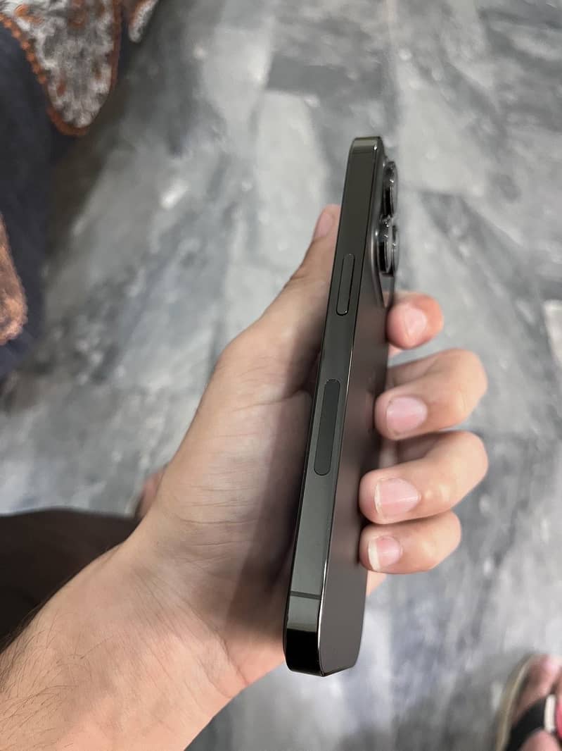 Apple iPhone 14 Pro 4