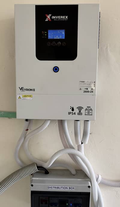 Inverex Veyron 2 Premium 2600W - 5 Months Used - Under Warranty