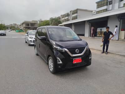 Nissan Dayz Highway Star (S-Hybrid) - total genuine