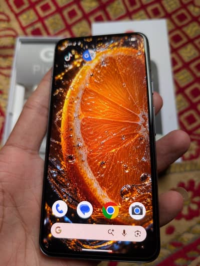 Android 17 Updateed 12/128 Oficial Pta 5G With Box Charger(Urgent sale