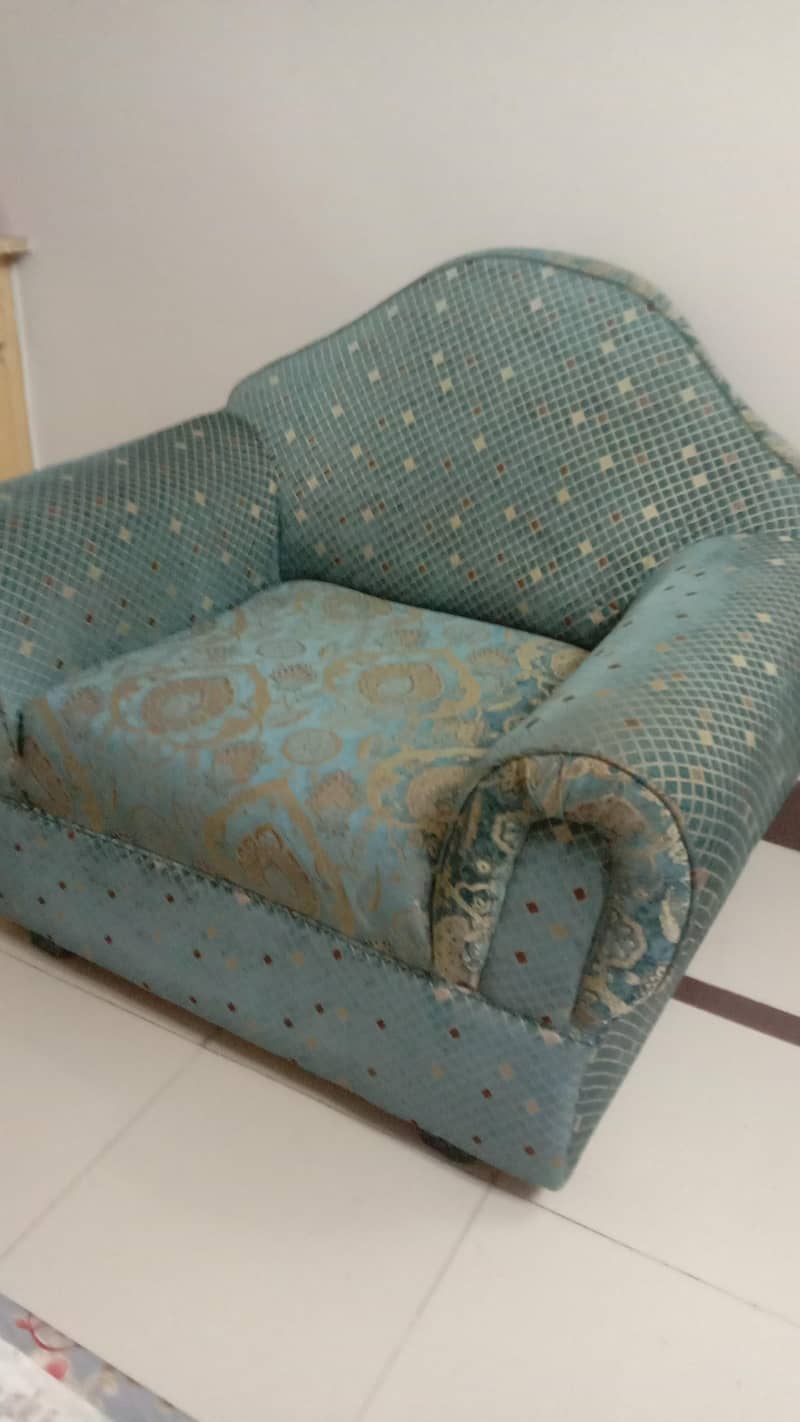5 seater 2 sofas with a single bed 6