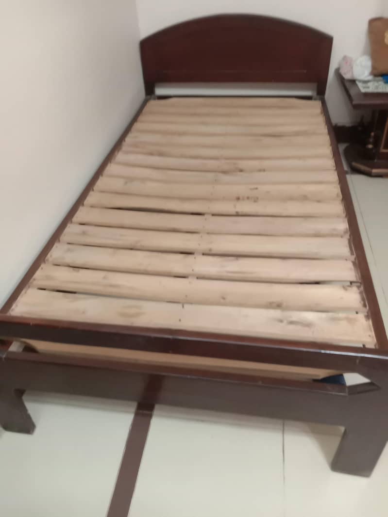 5 seater 2 sofas with a single bed 7