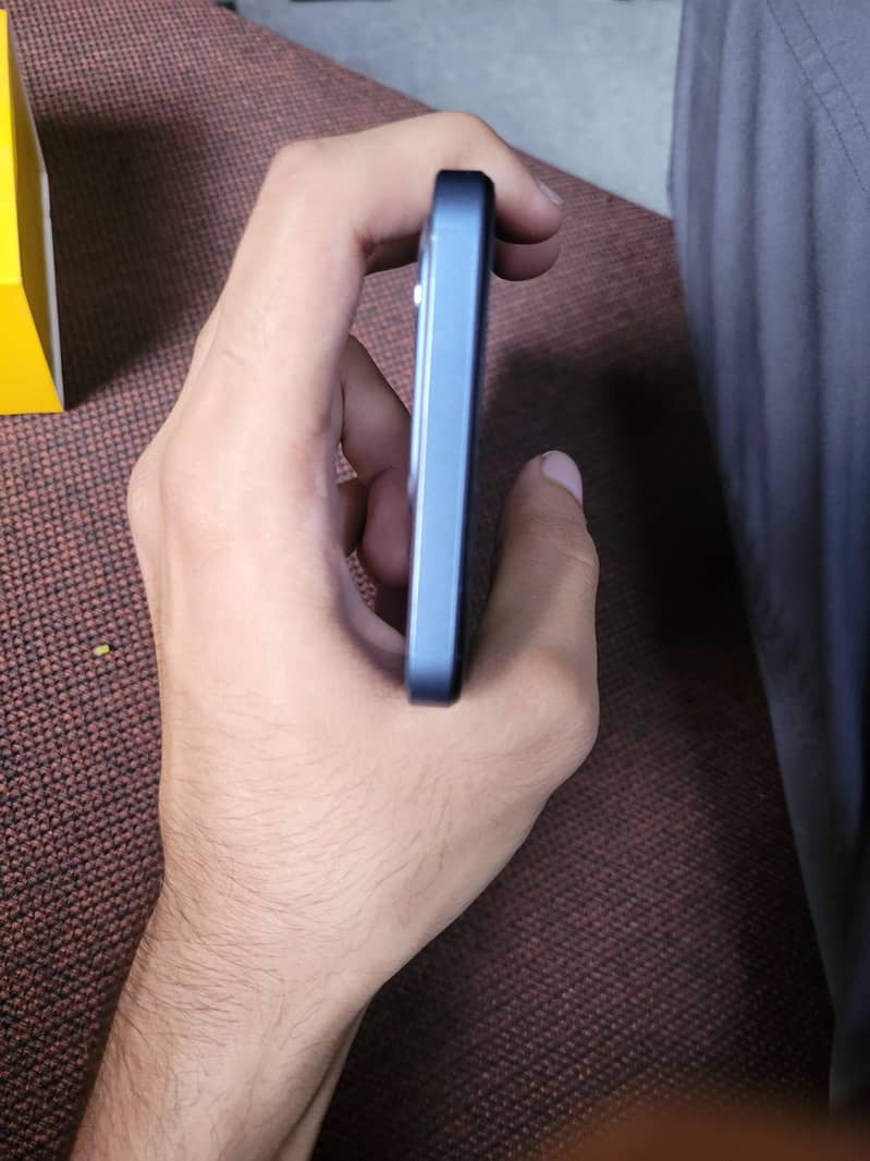 Realme C63 4