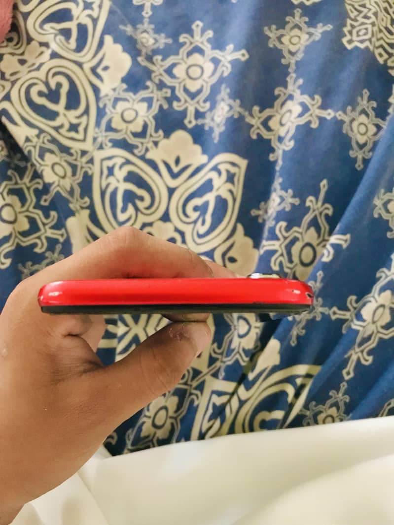 Realme C3 6