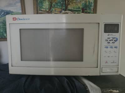 Dawlance Heavy Duty Microwave Oven 1000W - Good Condition