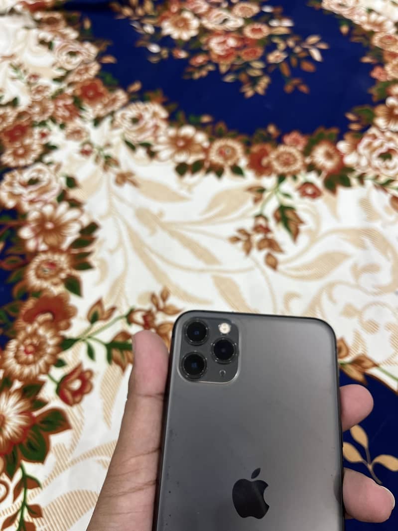 Apple iPhone 11 Pro Max 0