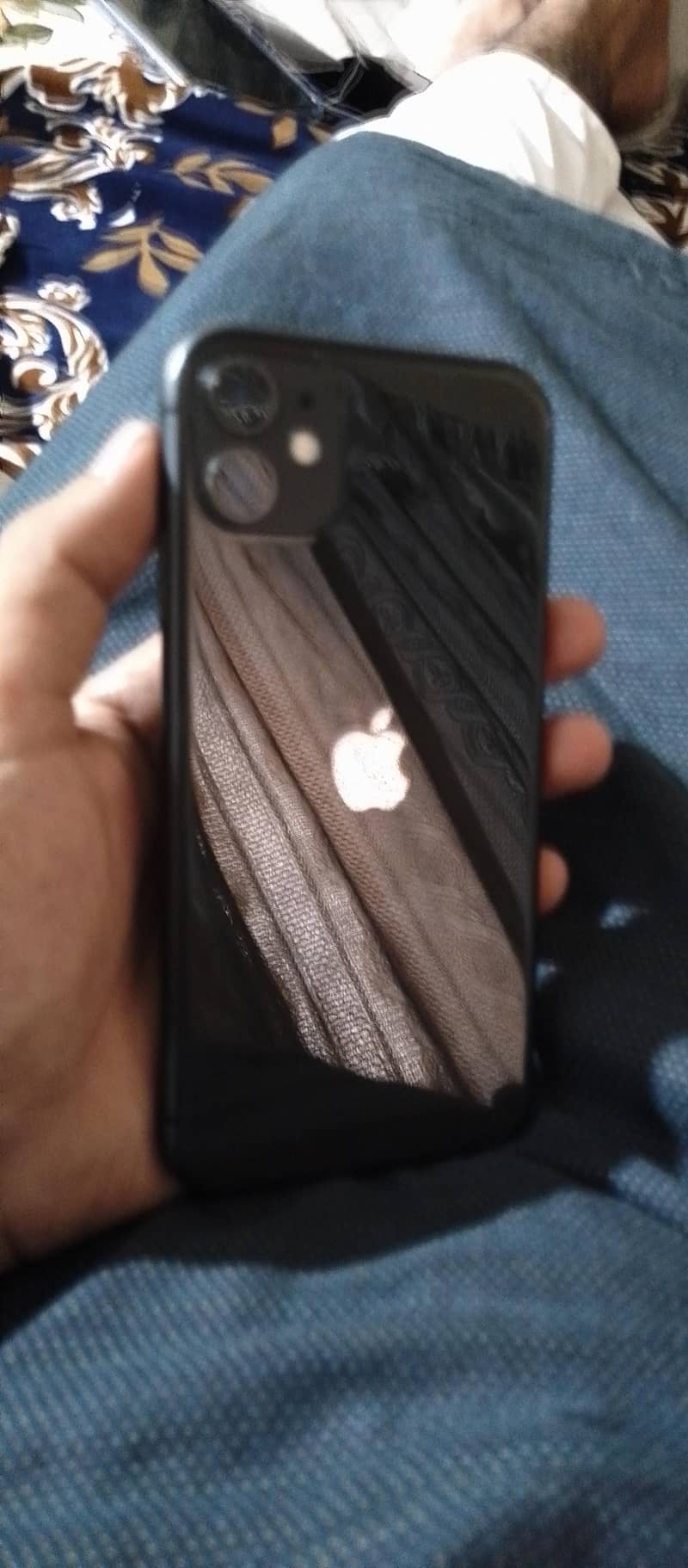 Apple iPhone 11 0