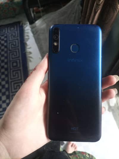 Infinix Hot 8