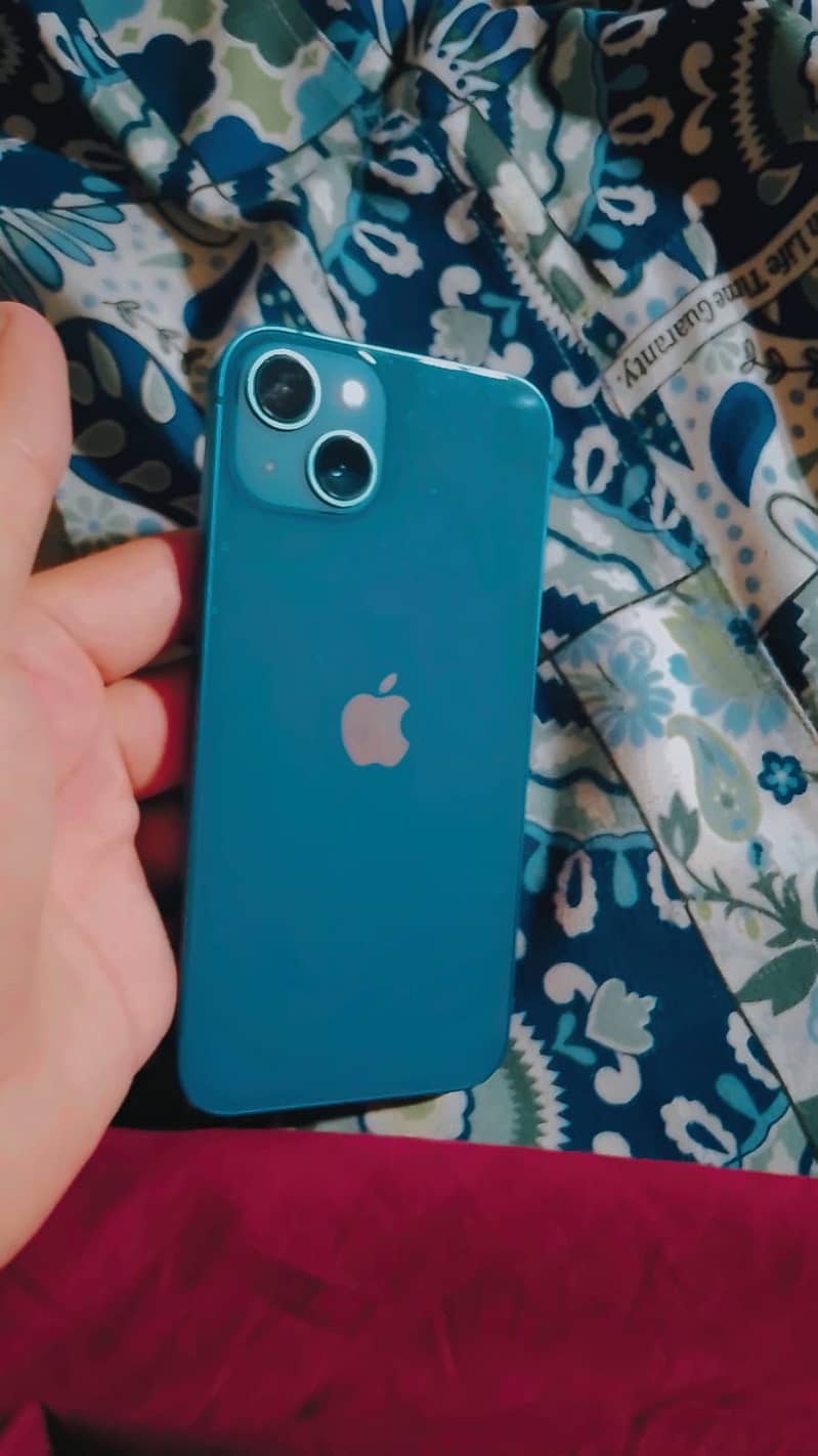 Apple iPhone 13 7