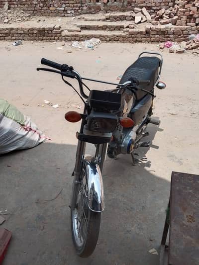 Honda CG 125 2023 Model - 10/10 Condition - Bahawalpur