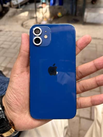 Apple iPhone 12