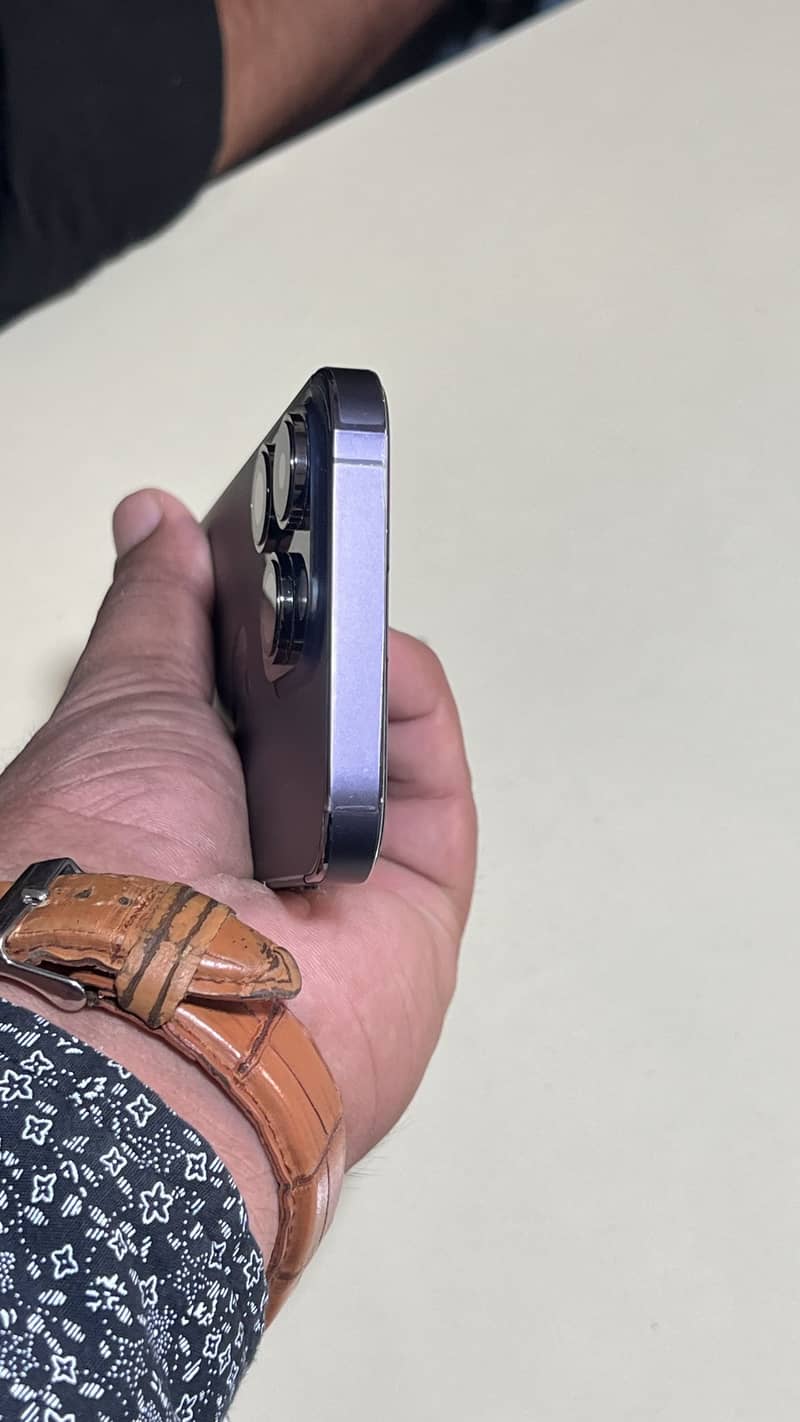 Apple iPhone 14 Pro 0