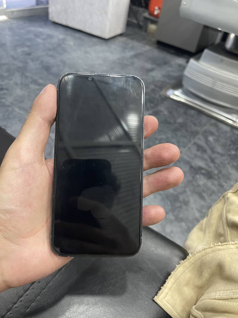 Apple iPhone 13 Pro 1