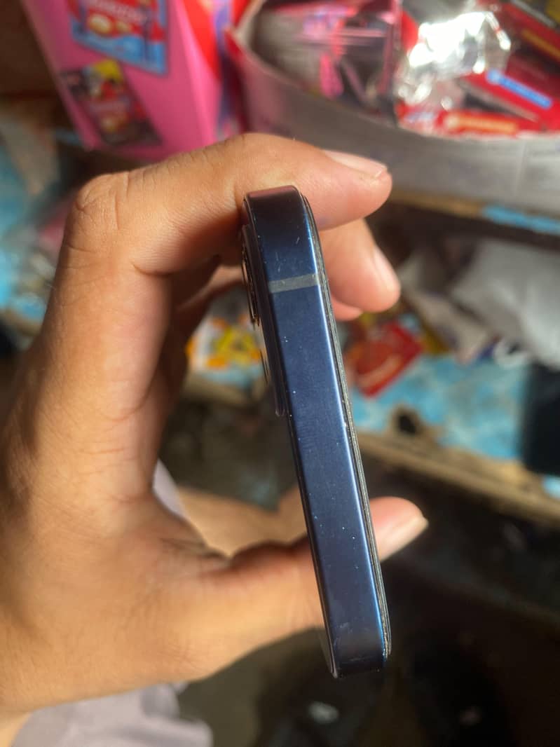 Apple iPhone 12 2