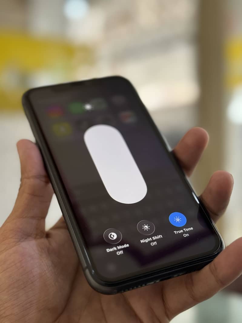 Apple iPhone 11 3
