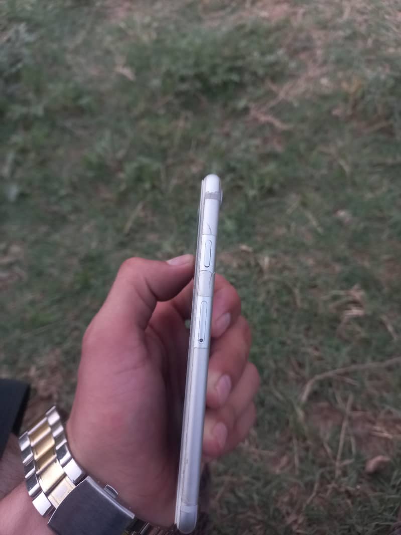 Apple iPhone 7 4
