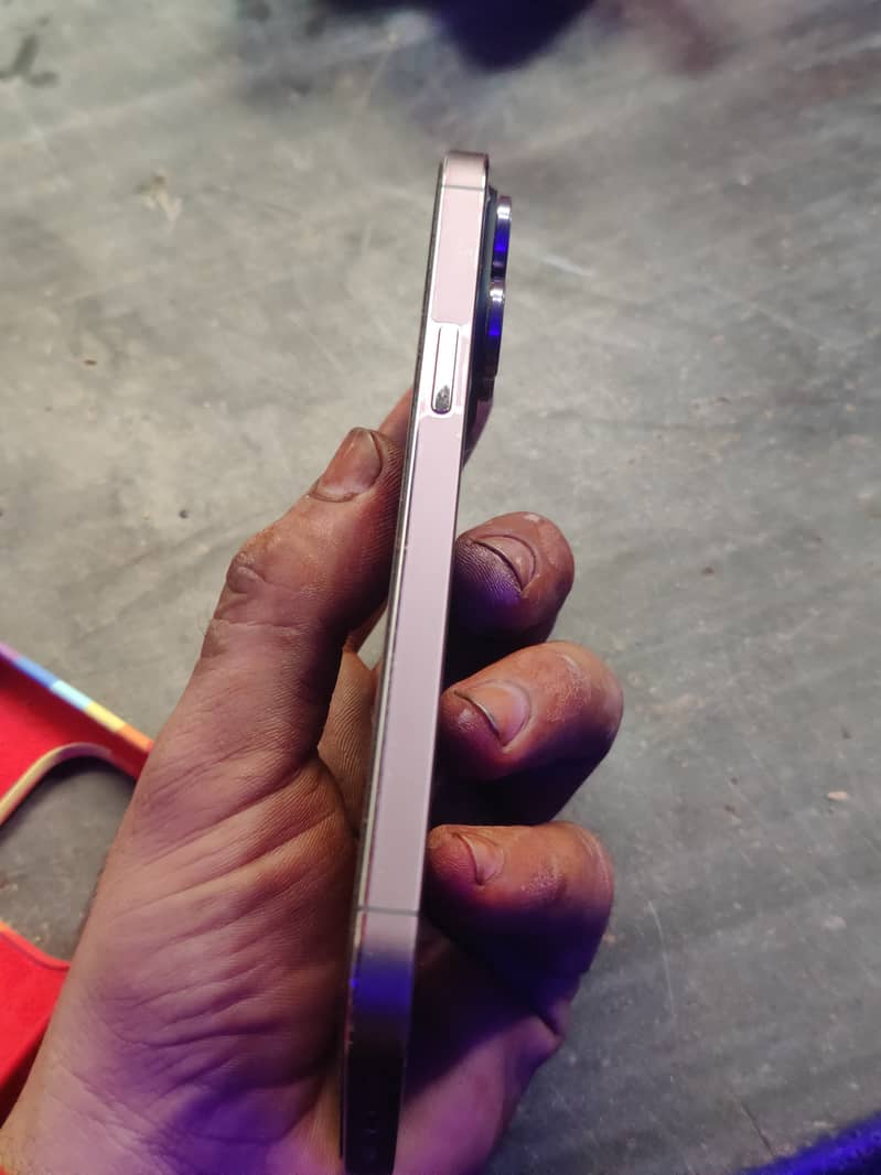 Iphone 14 pro max 3