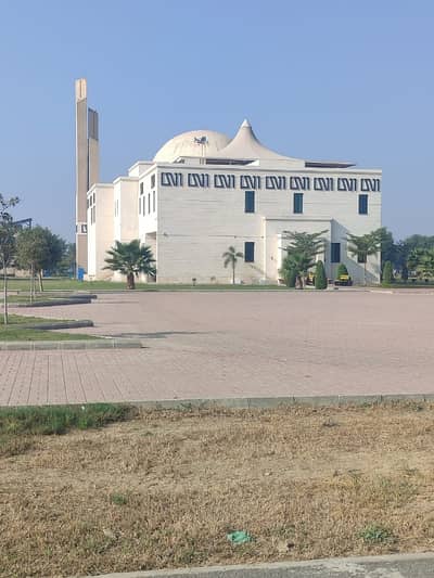 8 Marla Residential plot, All Dues Paid Plot, Ready to Possession, Block -B