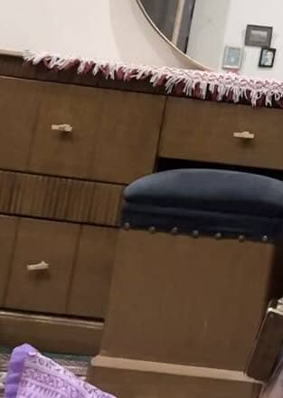 Dressing table 1