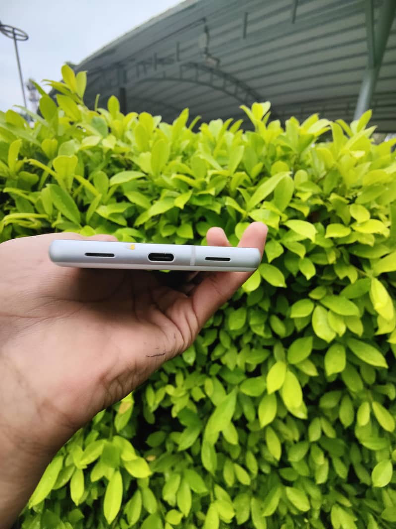 Google Pixel 7a 4