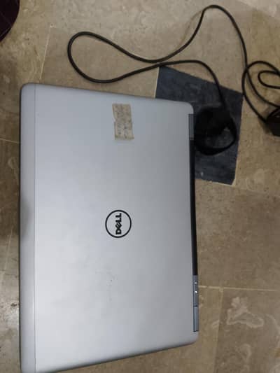 Dell 7440 core i7 4 generation 8gb 256ssd