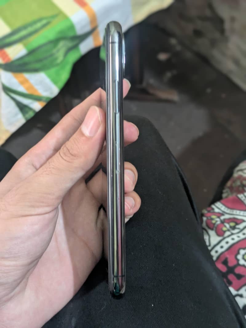 Apple iPhone X 1