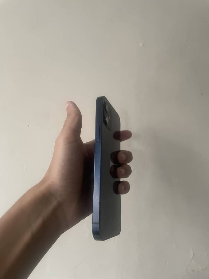 Apple iPhone 12 2