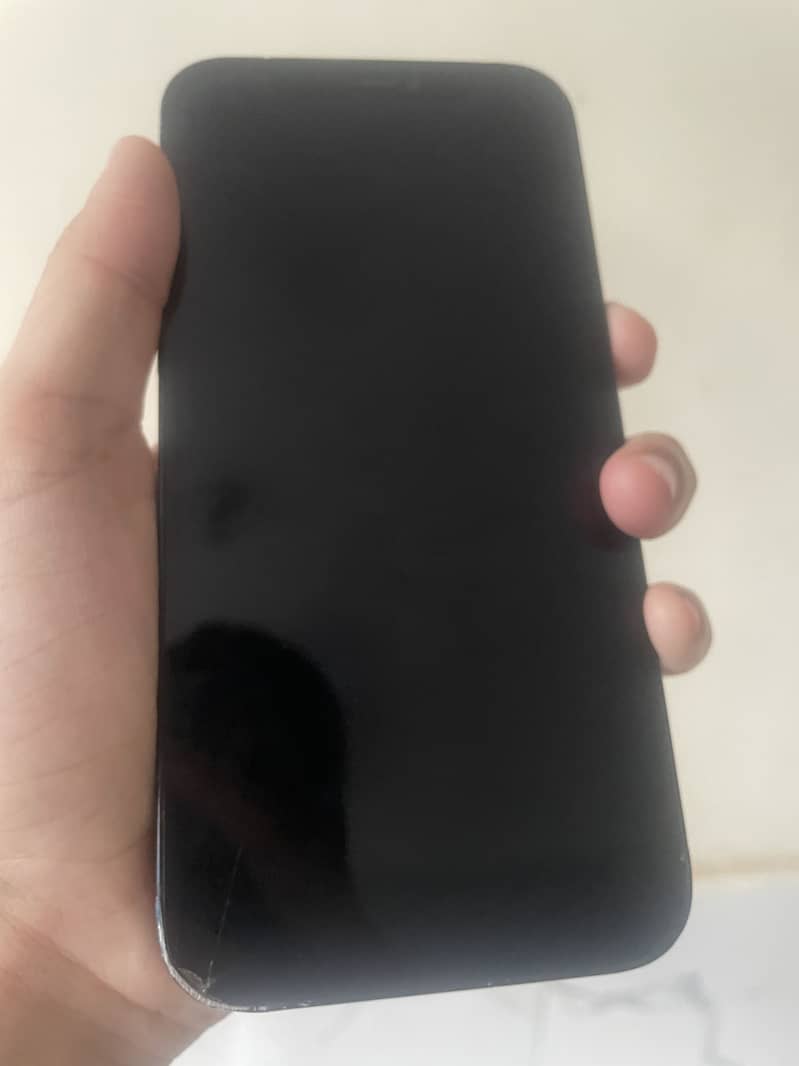 Apple iPhone 12 4