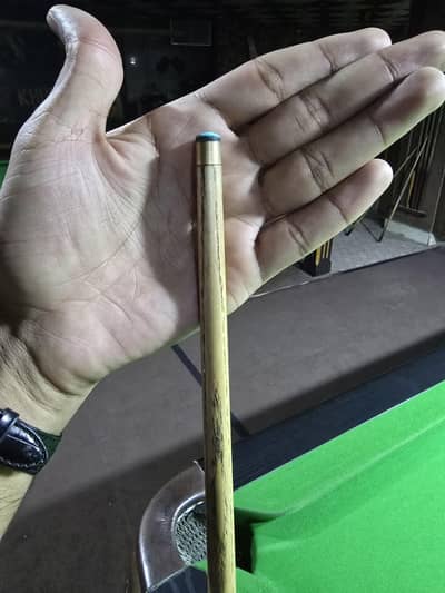 HANDMADE - 2 PIECE SNOOKER CUE WITH BOX