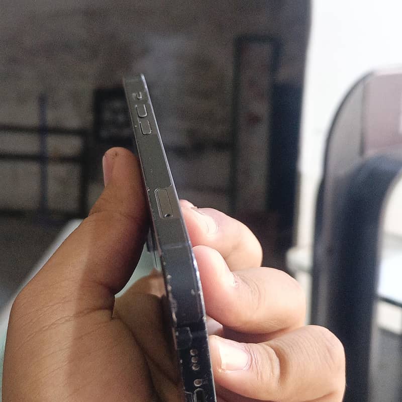 Apple iPhone 14 3