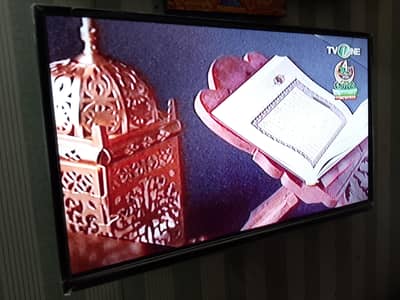 TCL LED 32 inches