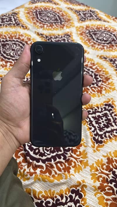 Iphone XR . 64 GB . Without any fault .