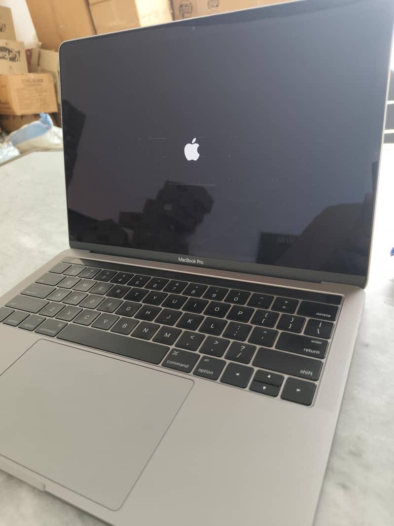 MacBook Pro 2017 0