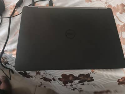 Core I 5 6th gen 8 gb DDR 4 ram 256 gb NVMe