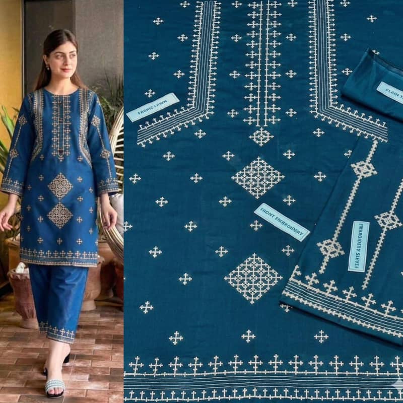 نیوی بلیو ایمبرائیڈرڈ لان 2 پیس ان اسٹچڈ سوٹ 5