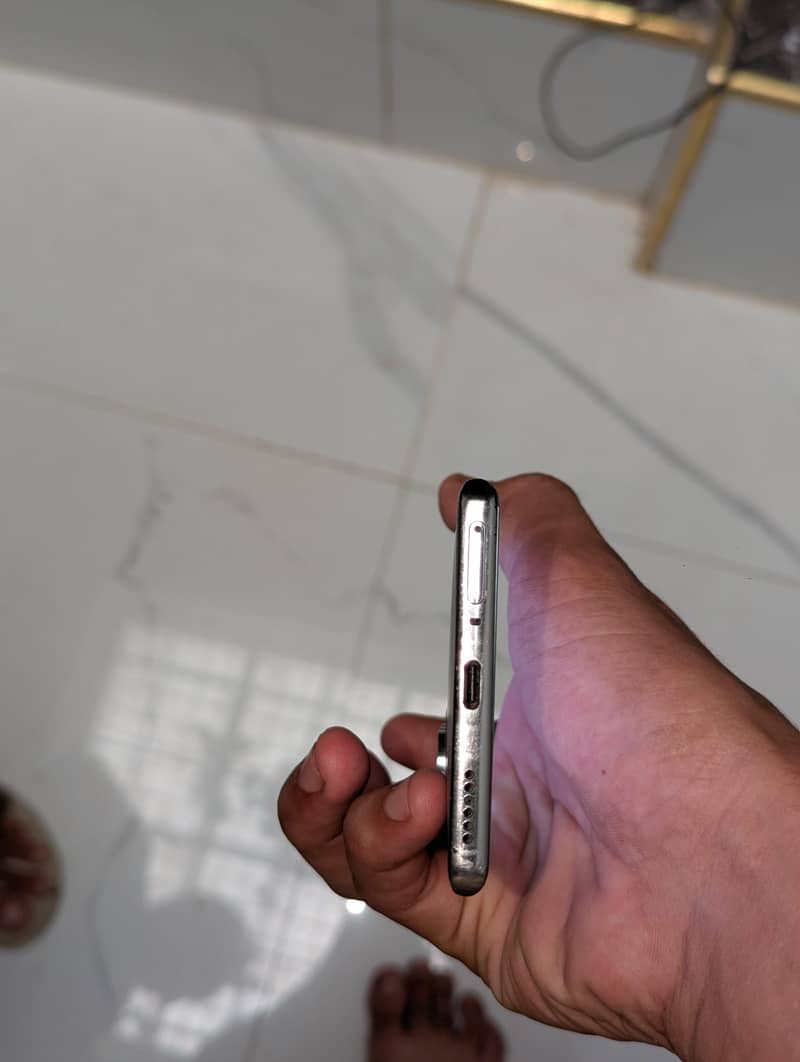 Tecno CAMON 40 Pro 4