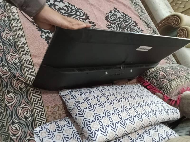LCD tv 2