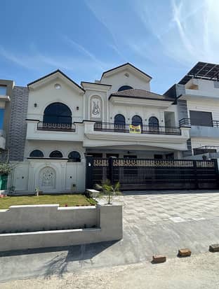 40*80 14 marla brandnew house for sale in G-13 Islamabad