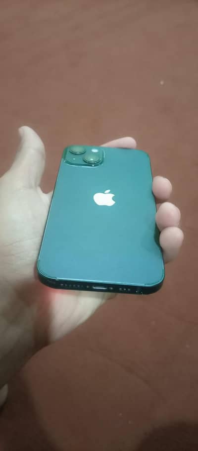 Apple iPhone 13