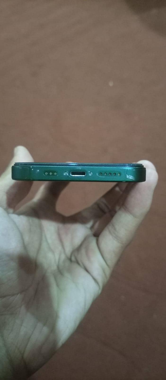 Apple iPhone 13 2