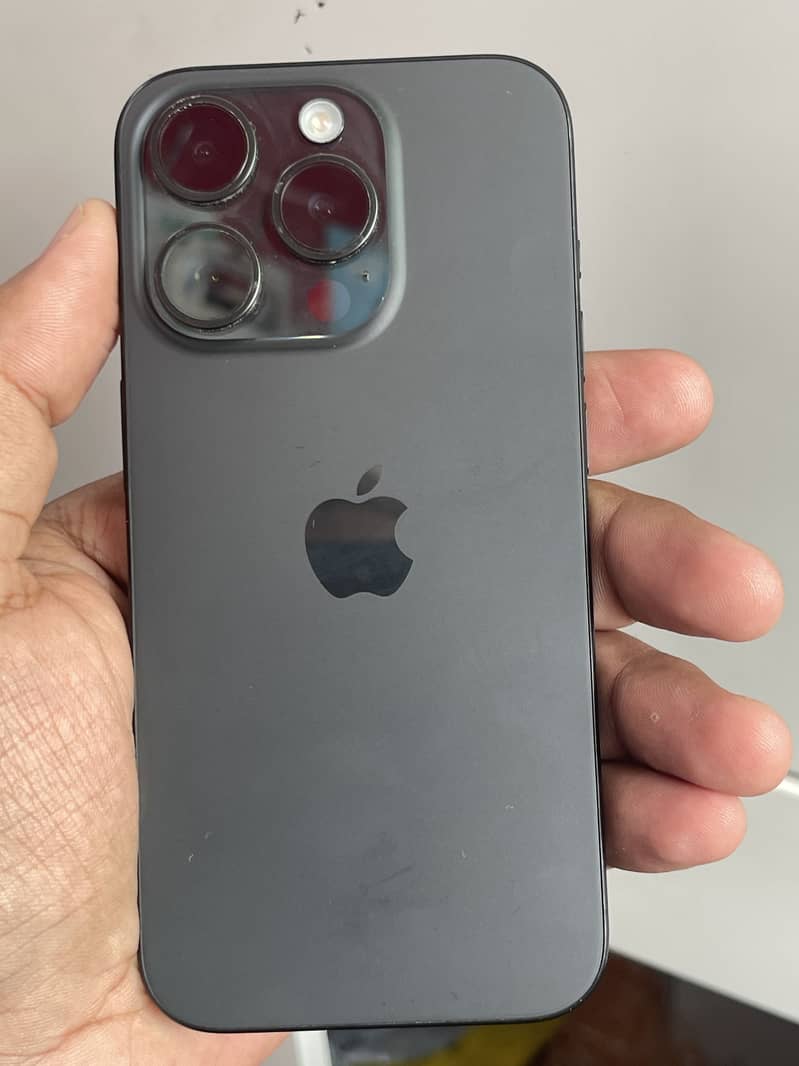 Apple iPhone 15 Pro 0