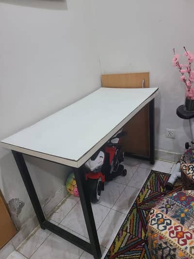 computer table