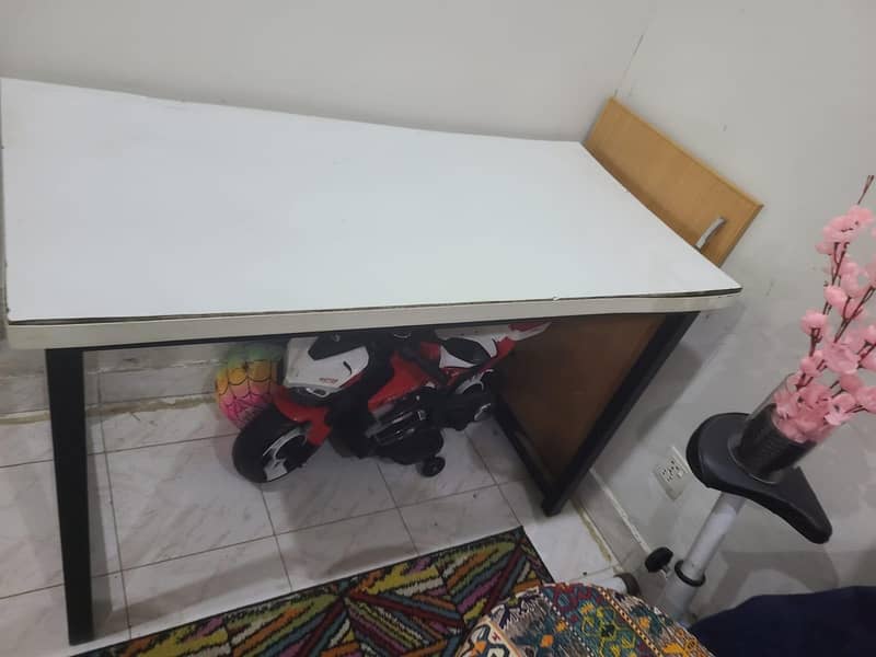 computer table 2